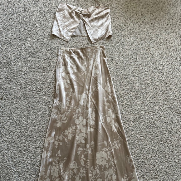 Reformation Beba Silk Two Piece in Sable - Picture 5 of 5